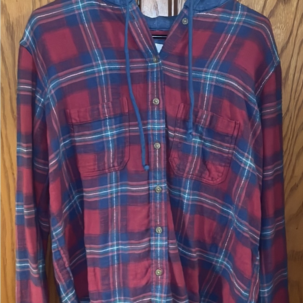 American Eagle Outfitters Red and Blue Plaid Shirt